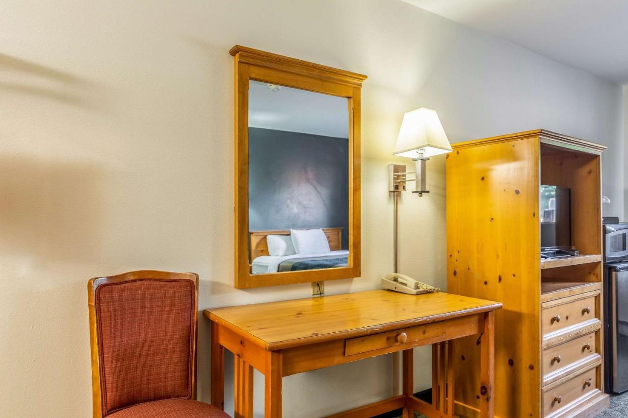 Rodeway Inn Bozeman Exterior photo